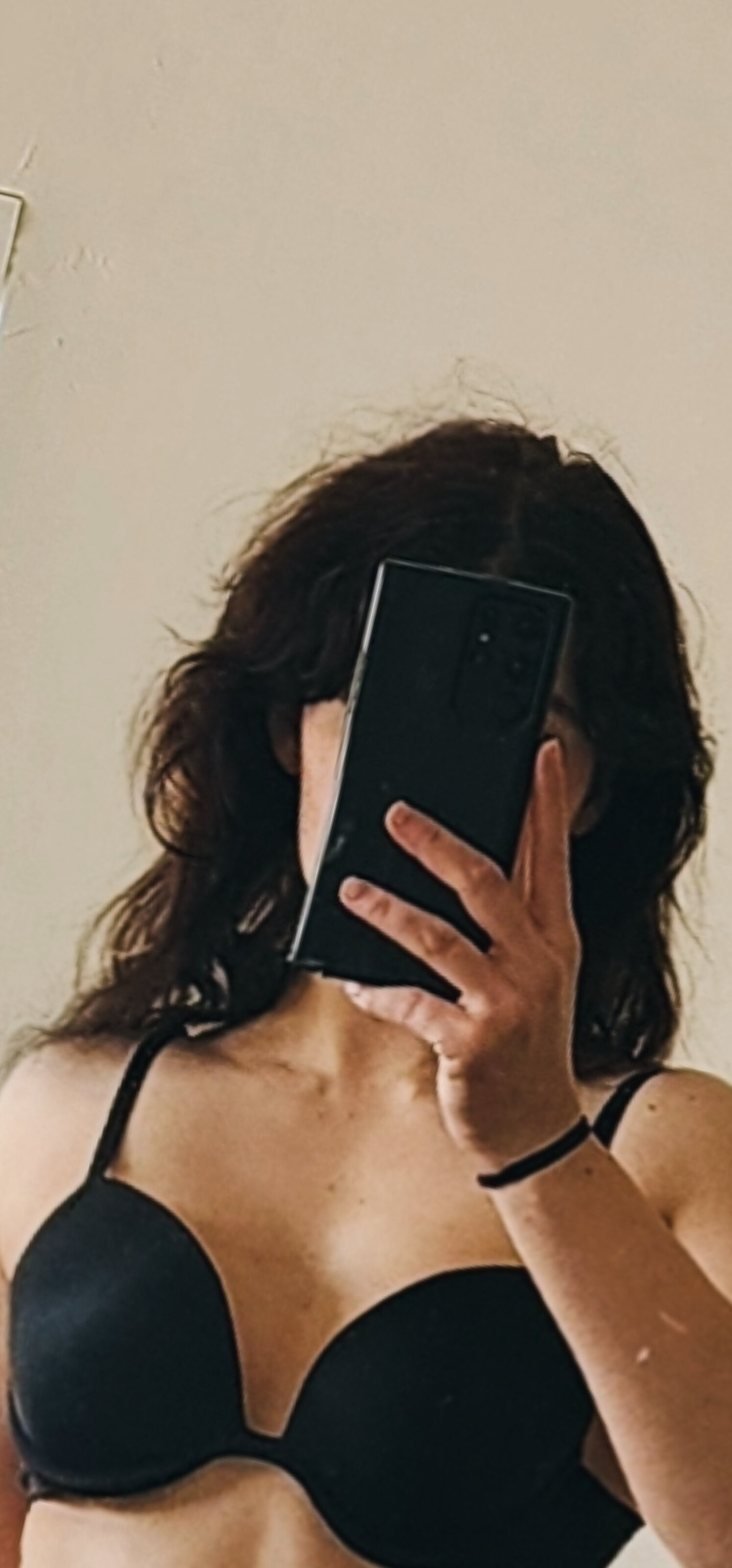 lilythrones on onlyfans