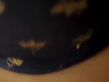 Cam for yes_mommy_zlata